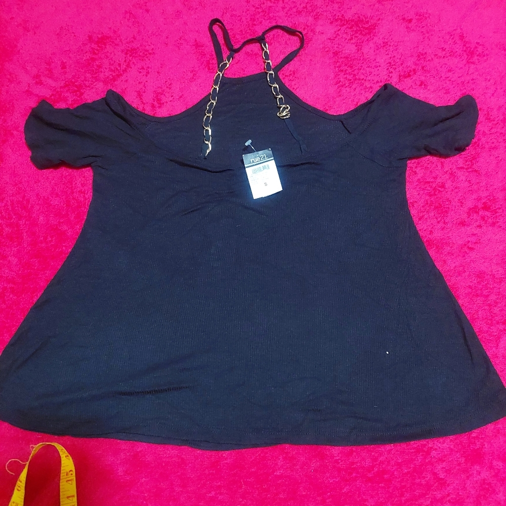 RUE21 Top